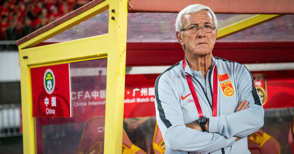 Khi Lippi được bổ nhiệm làm HLV trưởng ĐTQG Trung Quốc, lãnh đạo cấp cao của đội bóng xứ tỷ dân nói với ông ấy rằng mục tiêu của tuyển Trung Quốc là vô địch World Cup sau năm 2035.