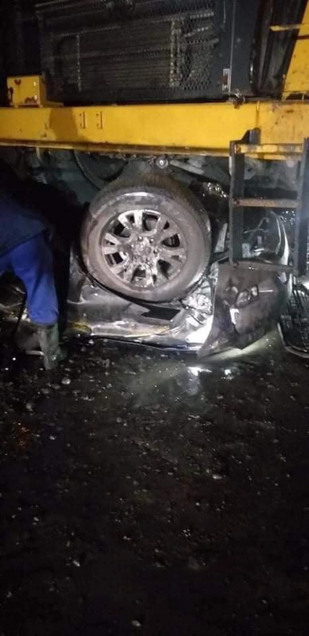 Sau khi nhận được tin báo lực lượng chức năng TP Cẩm Phả đã có mặt tại hiện trường, điều tra làm rõ nguyên nhân tai nạn. Ảnh: FB