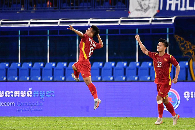 Trung Thành ăn mừng khi ghi bàn giúp Việt Nam đánh bại Thái Lan 1-0 tại giải U23 Đông Nam Á ngày 22/2.