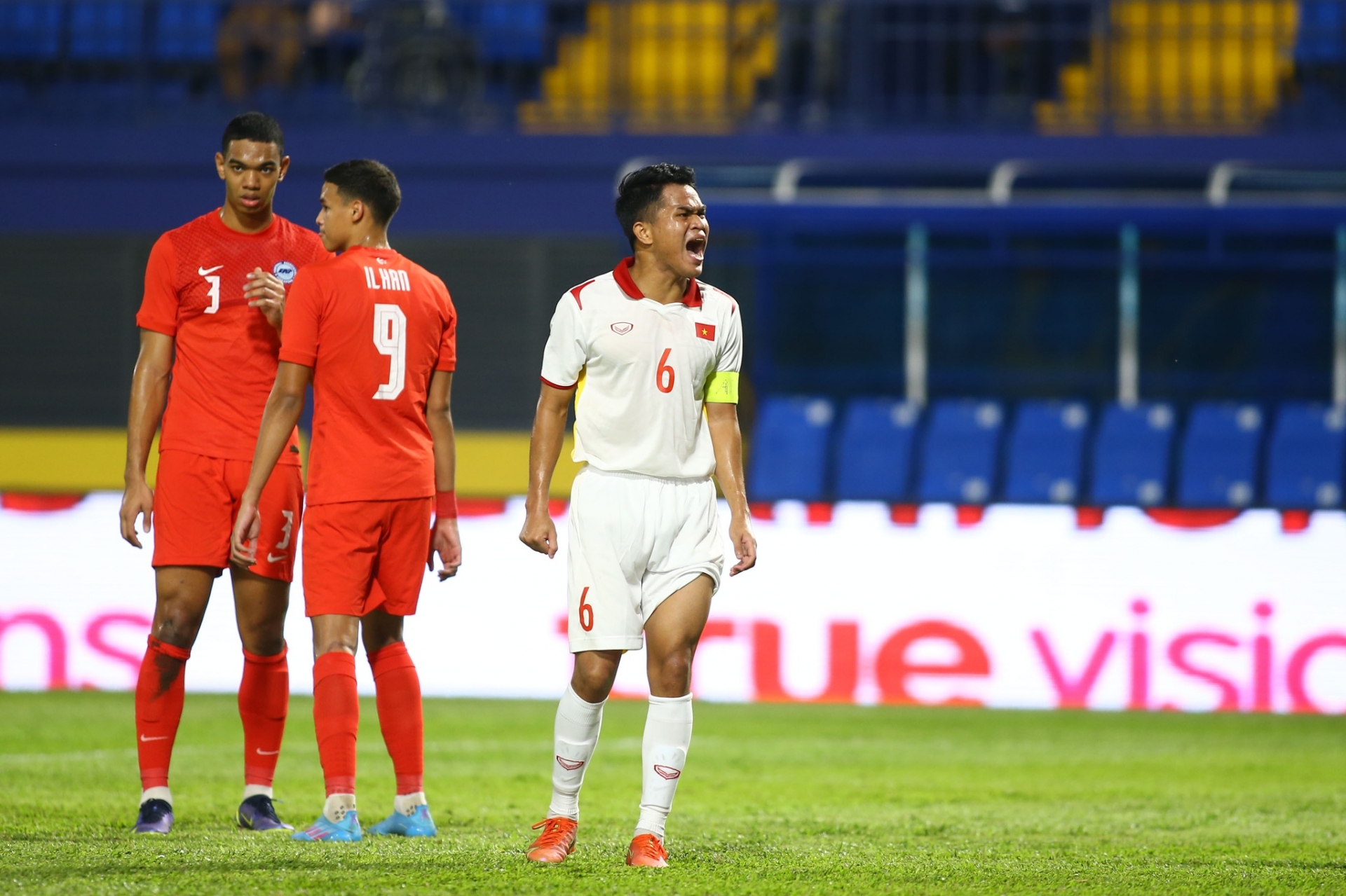 Dụng Quang Nho chơi rất hay ở trận mở màn giải U.23 Đông Nam Á thắng 7-0 trước Singapore ngày 19/2.