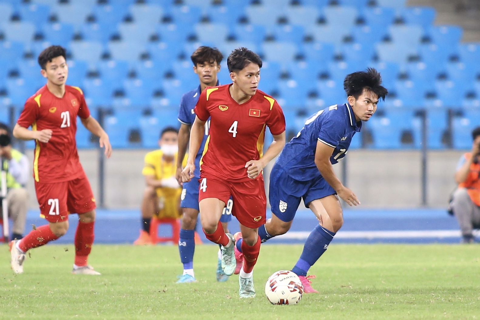 4 sao trong ĐT U23 Việt Nam được Hoàng Anh Gia Lai thưởng lớn 2