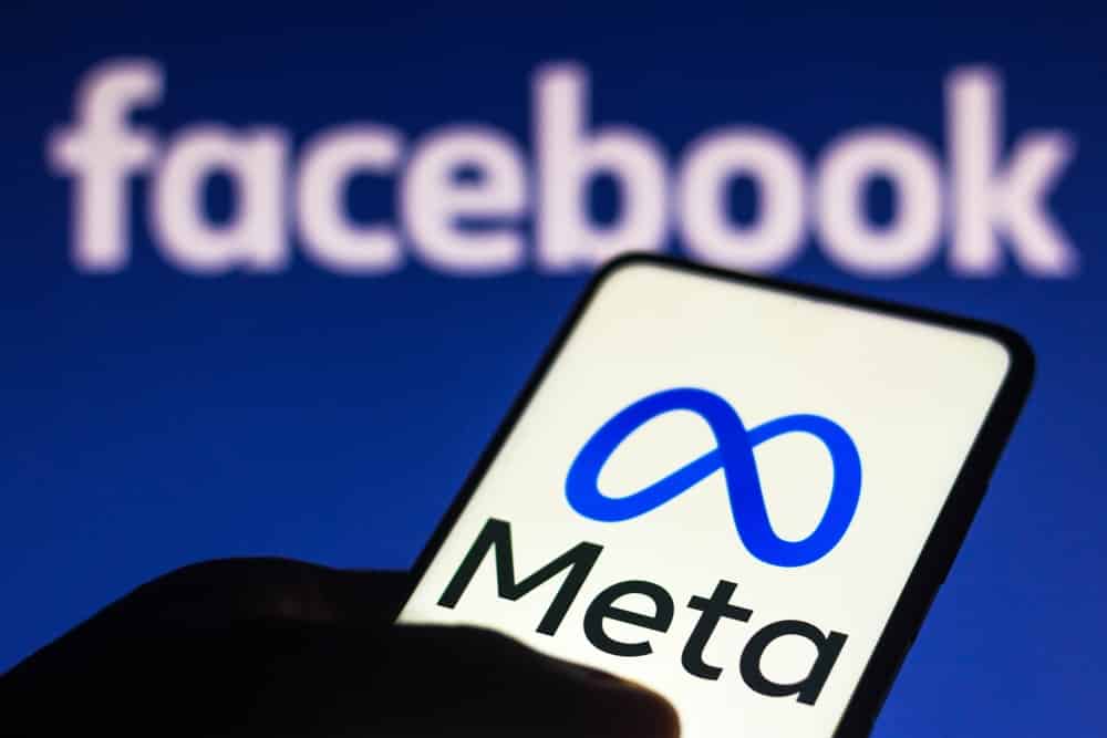 Meta cấm truyền thông nhà nước Nga quảng cáo hoặc kiếm tiền từ Facebook.