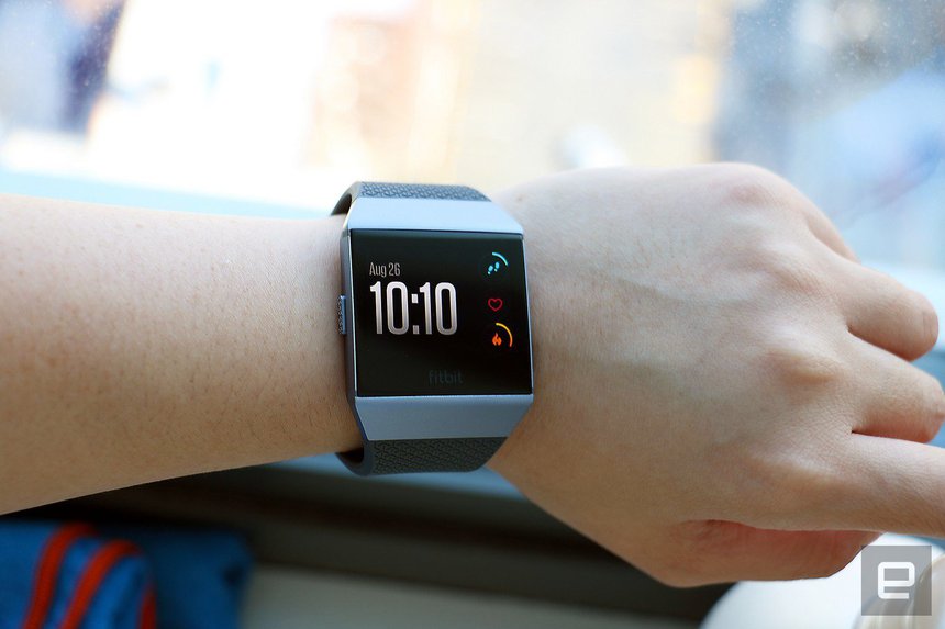  Fitbit đã bán được 1 triệu chiếc Ionic tại Mỹ và 700.000 chiếc trên toàn thế giới.