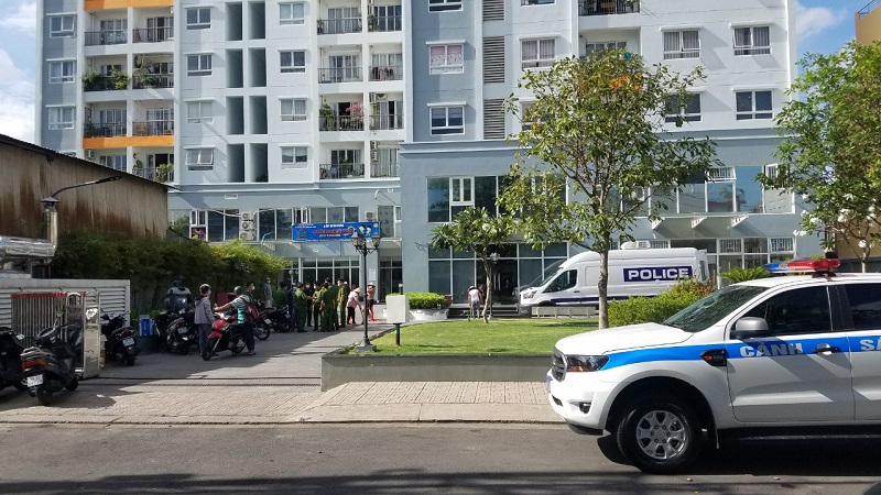 Cơ quan chức năng nghi ngờ nguyên nhân vụ cháy là do người mẹ tự đổ xăng phóng hỏa. Ảnh: TN