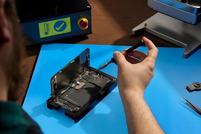 Người dùng có thể tự sửa iPhone tại gia thông qua hướng dẫn chính thức của Apple - Ảnh 1 Người dùng có thể tự sửa iPhone tại gia thông qua hướng dẫn chính thức của Apple - Ảnh 1