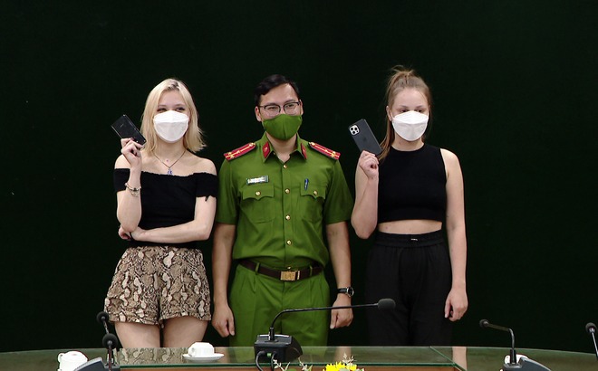 Body 'bốc lửa' của nữ du khách Nga trong vụ cướp điện thoại ở Hàng Bông khiến dân mạng trầm trồ  2