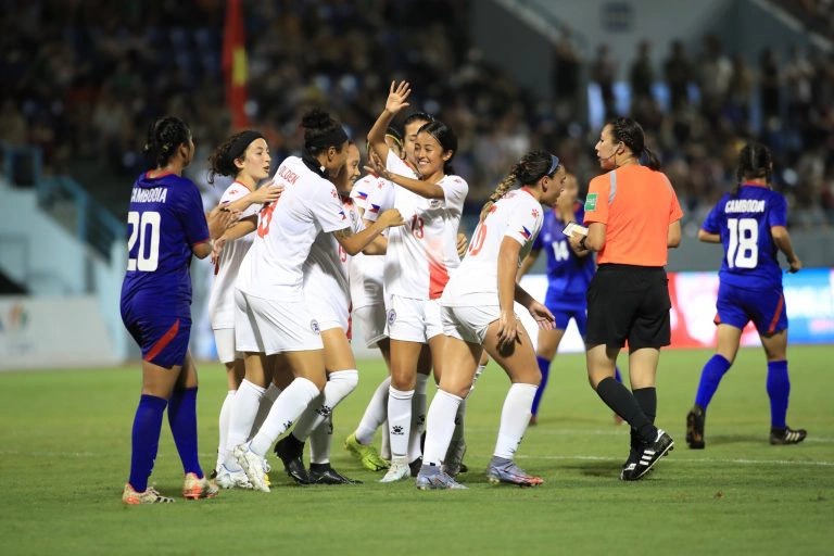 Philippines giành chiến thắng dễ dàng trước Campuchia với tỷ số 5-0 ở trận ra quân. Ảnh: VFF Philippines giành chiến thắng dễ dàng trước Campuchia với tỷ số 5-0 ở trận ra quân. Ảnh: VFF