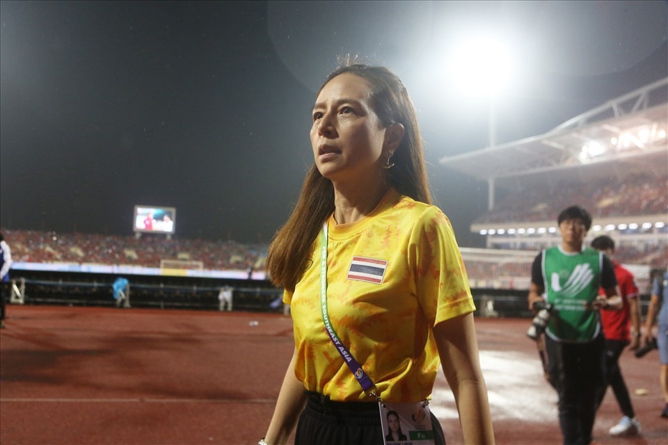 Madam Pang khẳng định đây là trận chung kết trong mơ của tất cả các nước Đông Nam Á và huy chương vàng là điều mà ai cũng mong muốn. Madam Pang khẳng định đây là trận chung kết trong mơ của tất cả các nước Đông Nam Á và huy chương vàng là điều mà ai cũng mong muốn.
