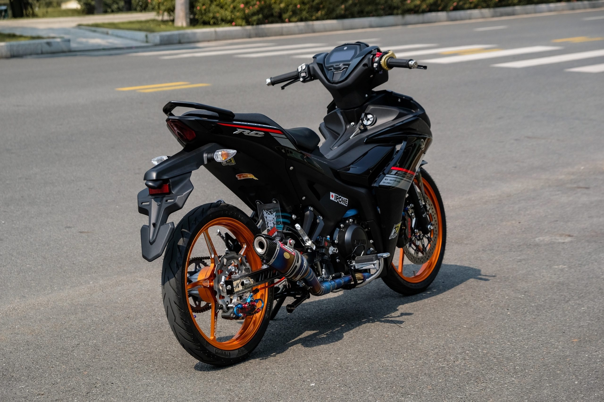 Yamaha Exciter 155 phiên bản đặc biệt siêu 'chất' có giá lên đến hơn 250 triệu - Ảnh 13 Yamaha Exciter 155 phiên bản đặc biệt siêu 'chất' có giá lên đến hơn 250 triệu - Ảnh 13