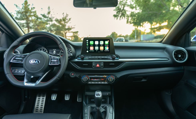 Hyundai Elantra đối đầu Kia Forte: Đâu mới là ông Vua sedan cỡ nhỏ? - Ảnh 6 Hyundai Elantra đối đầu Kia Forte: Đâu mới là ông Vua sedan cỡ nhỏ? - Ảnh 6