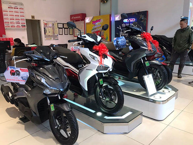 Top 4 xe máy giảm giá sâu sau Tết Nguyên Đán: Honda Winner X sánh đôi cùng AirBlade - Ảnh 2 Top 4 xe máy giảm giá sâu sau Tết Nguyên Đán: Honda Winner X sánh đôi cùng AirBlade - Ảnh 2