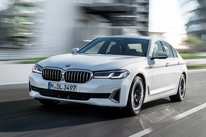 BMW 5-Series mới chính hãng trình làng tại Việt Nam, đối thủ nặng ký của Mercedes E-Class và Audi A6 - Ảnh 3 BMW 5-Series mới chính hãng trình làng tại Việt Nam, đối thủ nặng ký của Mercedes E-Class và Audi A6 - Ảnh 3