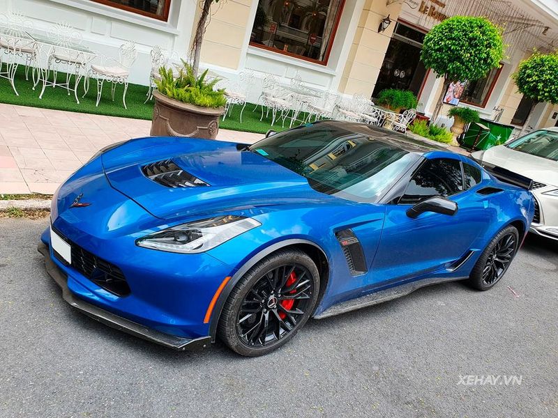 Top 10 chiếc xe sang trọng giúp đàn ông thu hút mọi ánh nhìn: Mercedes, Lexus, Lamborghini không thể bỏ qua - Ảnh 4 Top 10 chiếc xe sang trọng giúp đàn ông thu hút mọi ánh nhìn: Mercedes, Lexus, Lamborghini không thể bỏ qua - Ảnh 4