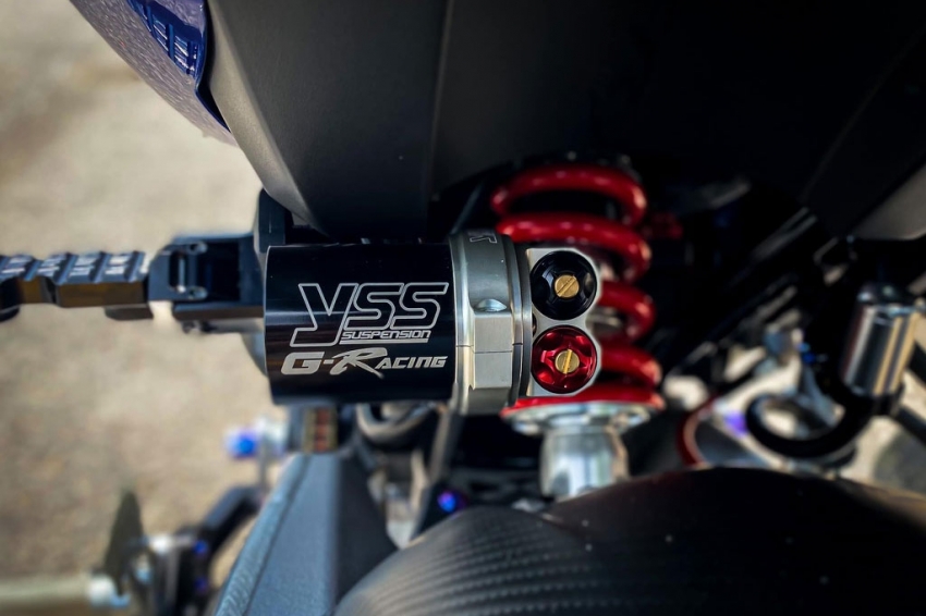 Phuộc sau monoshock YSS G-Racing.