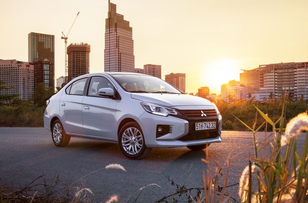 Giá xe nhập khẩu trong tháng 3 đồng loạt giảm sâu bất ngờ - Ảnh 3