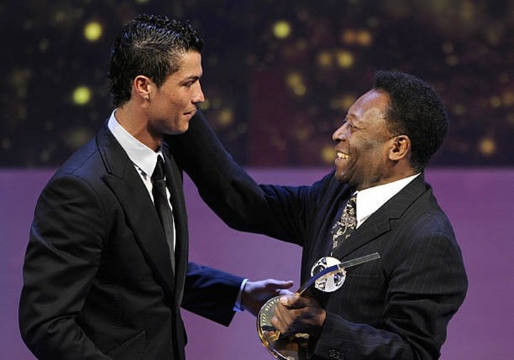 Ronaldo gửi lời nhắn xúc động đến huyền thoại Pele sau khi phá vỡ kỷ lục - Ảnh 2 Ronaldo gửi lời nhắn xúc động đến huyền thoại Pele sau khi phá vỡ kỷ lục - Ảnh 2