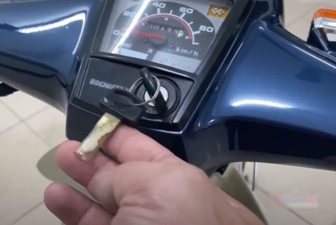 200 triệu cho huyền thoại Honda Super Cub C90: Đắt nhưng xứng đáng - Ảnh 1 200 triệu cho huyền thoại Honda Super Cub C90: Đắt nhưng xứng đáng - Ảnh 1