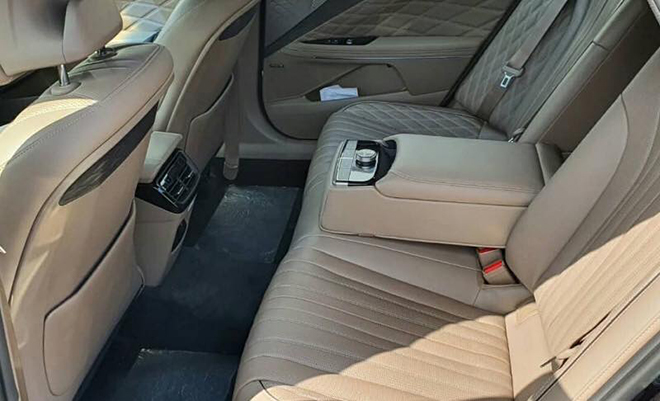 KIA K8 rò rỉ ảnh nội thất xịn, chất như xe sang - Ảnh 4 KIA K8 rò rỉ ảnh nội thất xịn, chất như xe sang - Ảnh 4