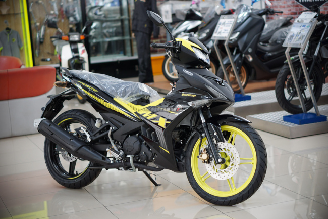 Yamaha MX King 150: Màu sắc mới, giá không thể hấp dẫn hơn - Ảnh 1 Yamaha MX King 150: Màu sắc mới, giá không thể hấp dẫn hơn - Ảnh 1