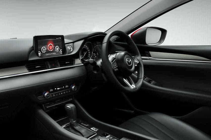 Mazda 6 2021 ra mắt: Thêm nhiều nâng cấp ấn tượng, giá rẻ bất ngờ - Ảnh 3 Mazda 6 2021 ra mắt: Thêm nhiều nâng cấp ấn tượng, giá rẻ bất ngờ - Ảnh 3