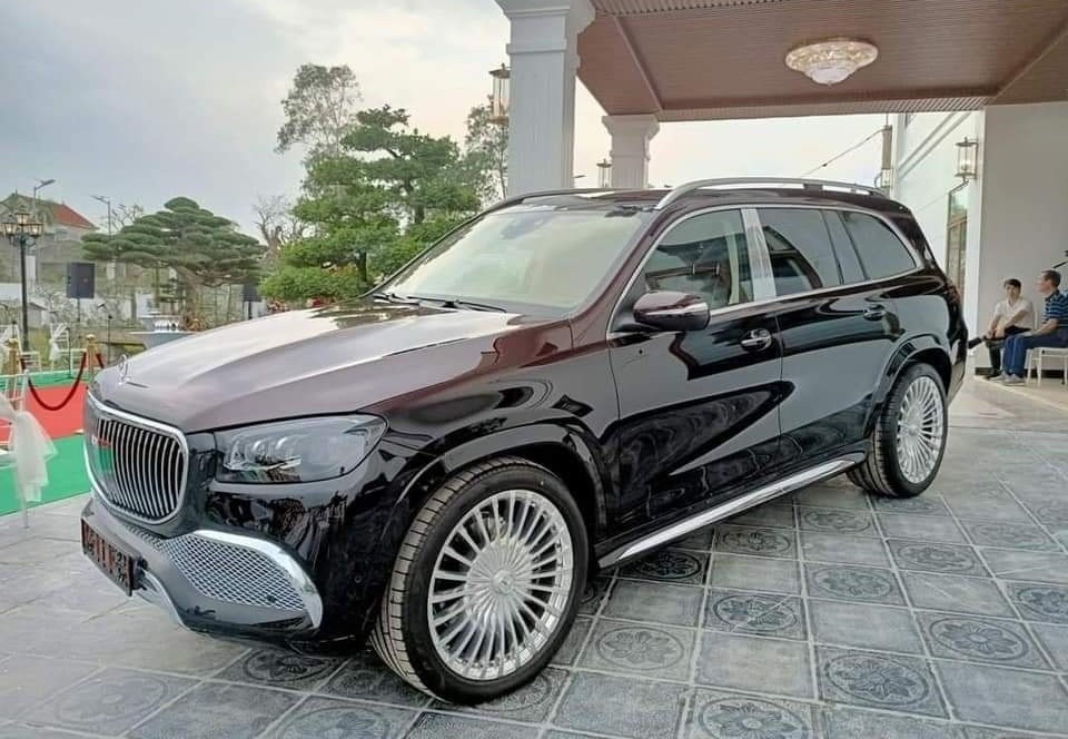Chủ vườn lan đột biến sắm liền một cặp Mercedes siêu khủng làm quà tặng sinh nhật - Ảnh 5 Chủ vườn lan đột biến sắm liền một cặp Mercedes siêu khủng làm quà tặng sinh nhật - Ảnh 5
