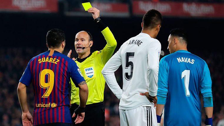 BTC La Liga có quyết định bất ngờ sát giờ bóng lăn, Barca cứ yên tâm mà đánh bại Real - Ảnh 2 BTC La Liga có quyết định bất ngờ sát giờ bóng lăn, Barca cứ yên tâm mà đánh bại Real - Ảnh 2