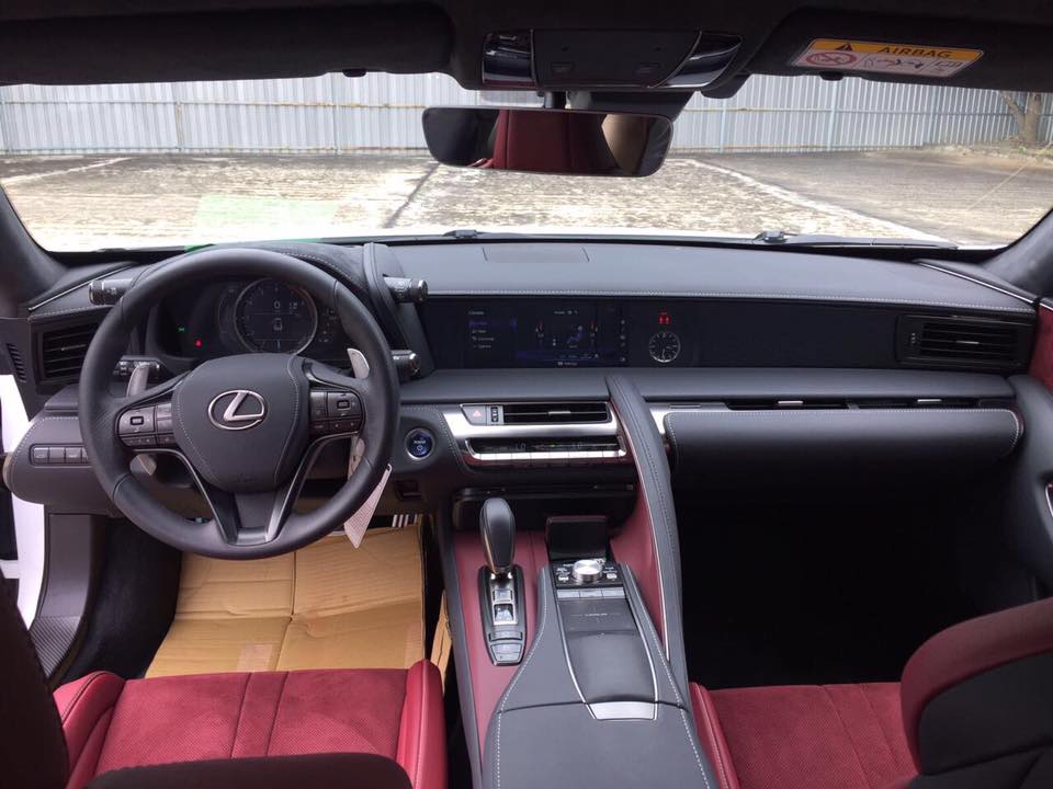 Mới lăn bánh hơn 1300 km Lexus LC 500H độc nhất được rao bán với giá không ngờ, xe có gì đặt biệt - Ảnh 5
