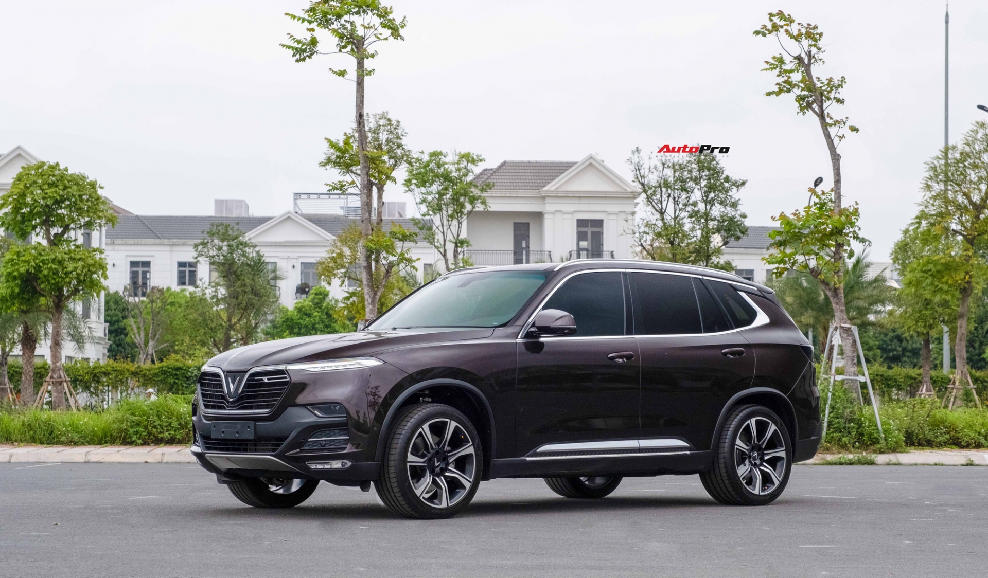 Rao bán VinFast Lux SA2.0 màu hiếm, chủ xe gây bất ngờ sau 2 năm sử dụng - Ảnh 8