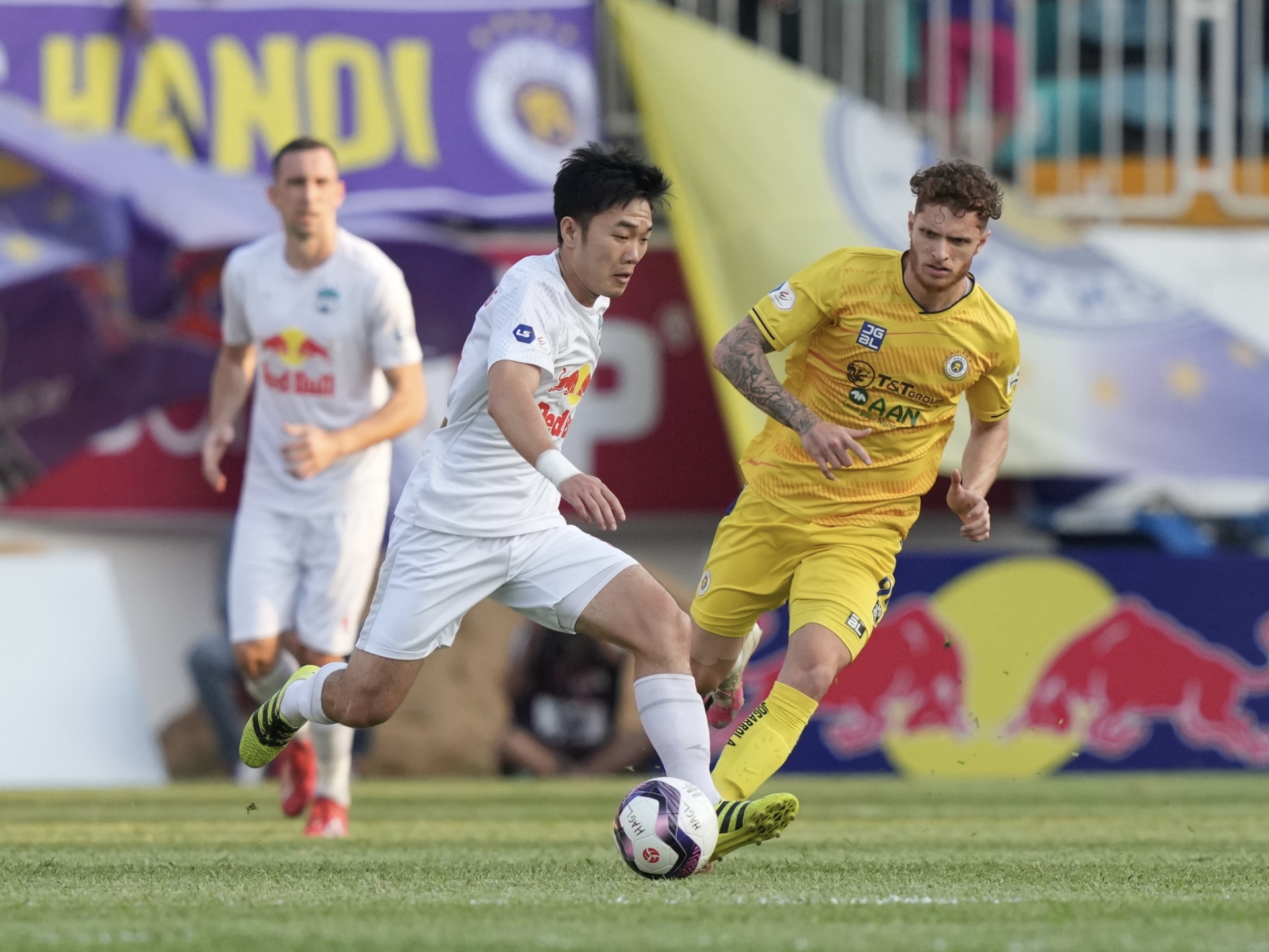 Giải tỏa cơn khát kéo dài suốt 3 năm, Xuân Trường đang trải qua những tháng ngày ngọt ngào nhất - Ảnh 1