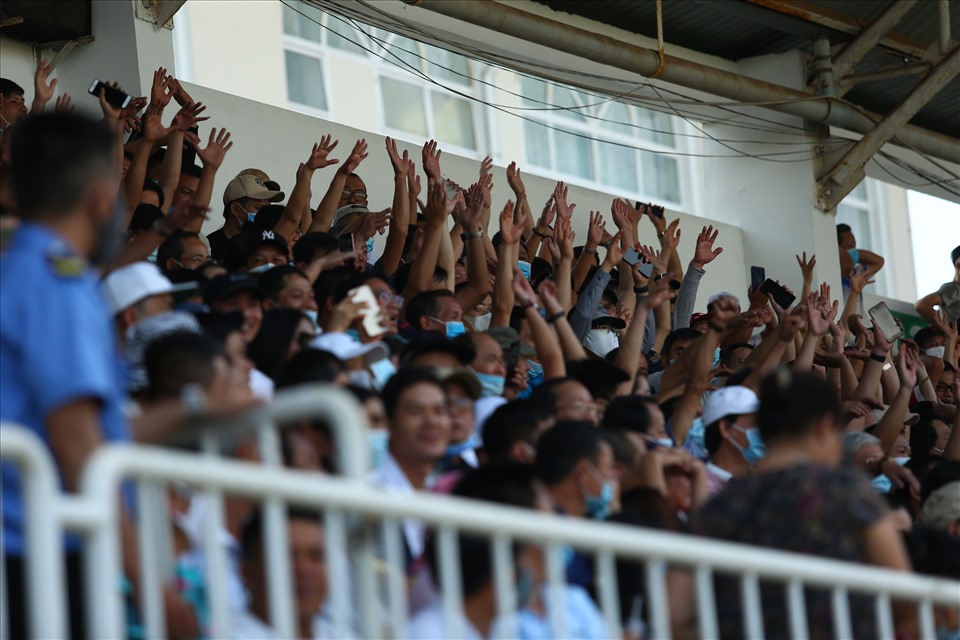 Chuyên gia quốc tế ngưỡng mộ V.League, chỉ ra yếu tố khiến cả thế giới phải thèm khát - Ảnh 4 Chuyên gia quốc tế ngưỡng mộ V.League, chỉ ra yếu tố khiến cả thế giới phải thèm khát - Ảnh 4