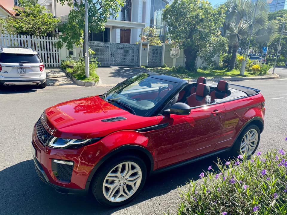 Chủ cũ chịu lỗ, rao bán chiếc Range Rover hàng hiếm mới chạy 900km  - Ảnh 1