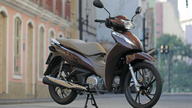 Xe số hạng sang Honda Biz 125: Đẹp hoàn hảo từng chi tiết, sở hữu nhiều công nghệ - Ảnh 3 Xe số hạng sang Honda Biz 125: Đẹp hoàn hảo từng chi tiết, sở hữu nhiều công nghệ - Ảnh 3