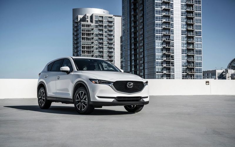 Mazda CX-5 đón nhận ưu đãi mới, so kè sòng phẳng với mọi đối thủ trong phân khúc - Ảnh 2 Mazda CX-5 đón nhận ưu đãi mới, so kè sòng phẳng với mọi đối thủ trong phân khúc - Ảnh 2