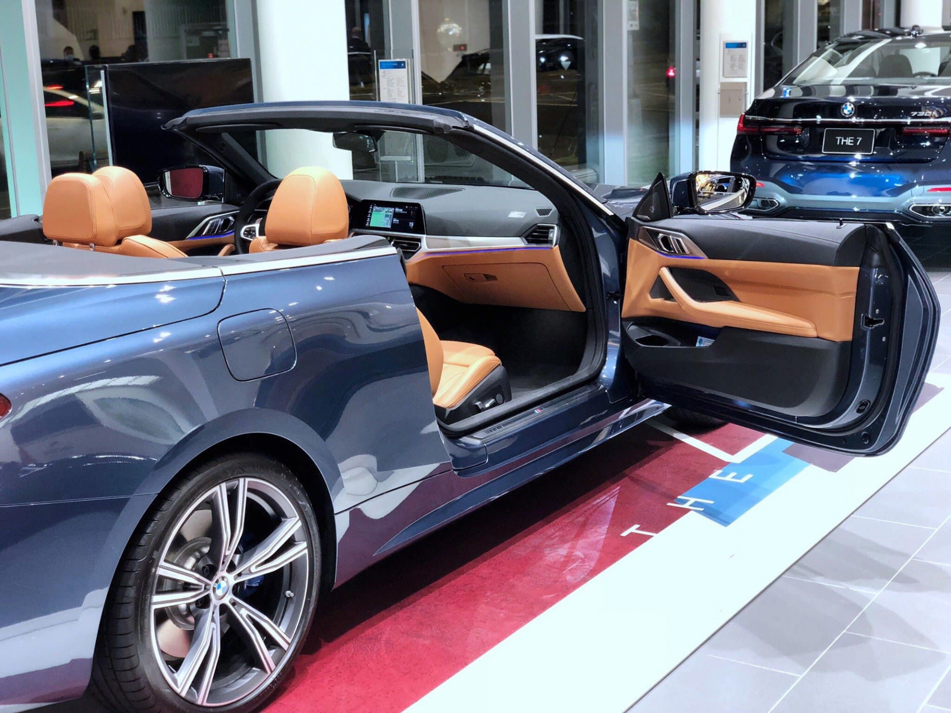 Mê mệt với vẻ đẹp khó cưỡng của chiếc BMW 430i Convertible 2021 đầu tiên về Việt Nam 3 Mê mệt với vẻ đẹp khó cưỡng của chiếc BMW 430i Convertible 2021 đầu tiên về Việt Nam 3