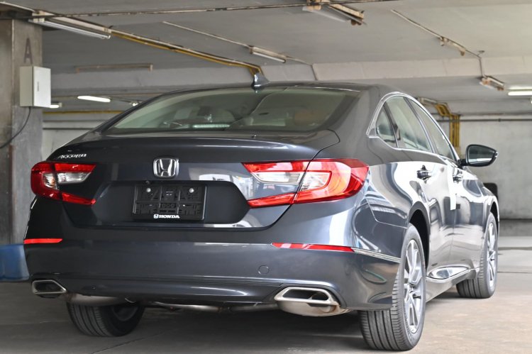 Ảnh thực tế Honda Accord đời mới sẽ có mặt tại Việt Nam thời gian tới - Ảnh 3 Ảnh thực tế Honda Accord đời mới sẽ có mặt tại Việt Nam thời gian tới - Ảnh 3