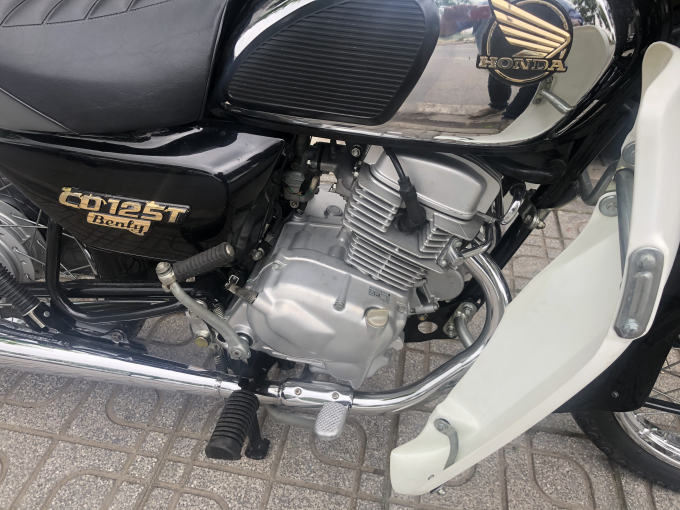 Xe côn tay ‘Hoàng tử đen’ tái xuất tại Hà Nội, thét giá đắt hơn cả dòng 1000cc - Ảnh 7