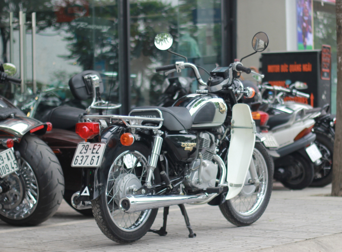 Xe côn tay ‘Hoàng tử đen’ tái xuất tại Hà Nội, thét giá đắt hơn cả dòng 1000cc - Ảnh 2