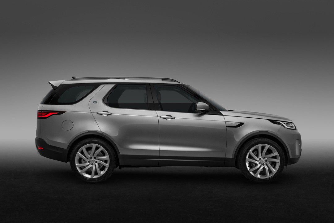 Land Rover Discovery phiên bản mới tại Việt Nam: Sang trọng, tinh tế và đa dụng hơn - Ảnh 3 Land Rover Discovery phiên bản mới tại Việt Nam: Sang trọng, tinh tế và đa dụng hơn - Ảnh 3