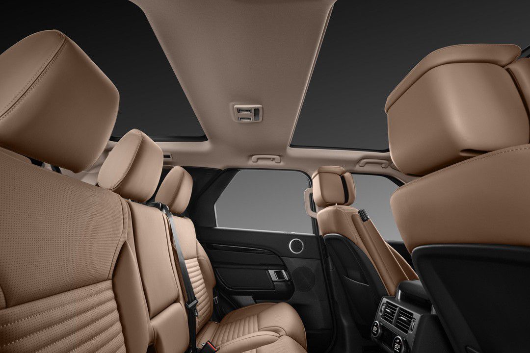 Land Rover Discovery phiên bản mới tại Việt Nam: Sang trọng, tinh tế và đa dụng hơn - Ảnh 7 Land Rover Discovery phiên bản mới tại Việt Nam: Sang trọng, tinh tế và đa dụng hơn - Ảnh 7