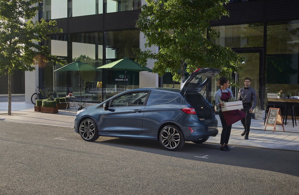 Ford ưu ái nâng cấp một loạt trang bị ‘siêu hot’ cho Fiesta 2022, chiếc hatchback bán chạy hàng đầu thị trường - Ảnh 4 Ford ưu ái nâng cấp một loạt trang bị ‘siêu hot’ cho Fiesta 2022, chiếc hatchback bán chạy hàng đầu thị trường - Ảnh 4