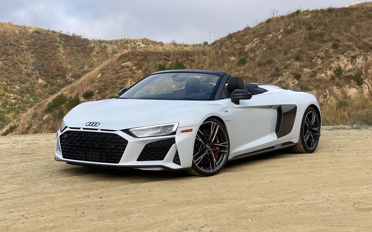 Audi R8 Spyder 2021 chào hàng đại gia Việt Nam kèm mức giá ‘rẻ bất ngờ’ - Ảnh 3 Audi R8 Spyder 2021 chào hàng đại gia Việt Nam kèm mức giá ‘rẻ bất ngờ’ - Ảnh 3