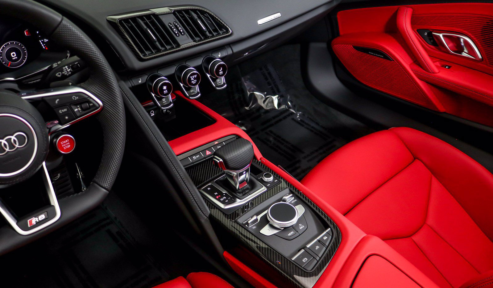 Audi R8 Spyder 2021 chào hàng đại gia Việt Nam kèm mức giá ‘rẻ bất ngờ’ - Ảnh 6 Audi R8 Spyder 2021 chào hàng đại gia Việt Nam kèm mức giá ‘rẻ bất ngờ’ - Ảnh 6