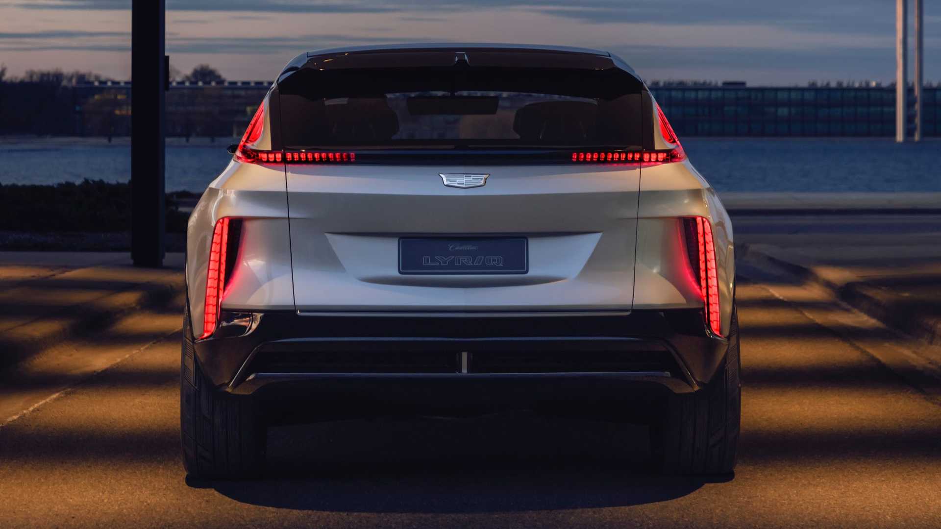 Giải mã sức hút khiến Cadillac Lyriq cháy hàng sau 10 phút mở bán, đối thủ cạnh tranh VinFast VF e35 - Ảnh 8 Giải mã sức hút khiến Cadillac Lyriq cháy hàng sau 10 phút mở bán, đối thủ cạnh tranh VinFast VF e35 - Ảnh 8