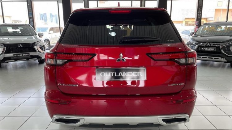 Xem trước ảnh thực của Mitsubishi Outlander 2022 sắp về Việt Nam: Đột phá toàn diện về nội thất - Ảnh 4 Xem trước ảnh thực của Mitsubishi Outlander 2022 sắp về Việt Nam: Đột phá toàn diện về nội thất - Ảnh 4