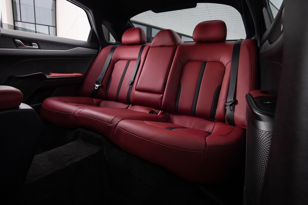 Sự trở lại bất ngờ của Kia K5: Đối thủ nặng ký sẽ đánh bật Vinfast Lux, đe dọa Toyota Camry - Ảnh 7 Sự trở lại bất ngờ của Kia K5: Đối thủ nặng ký sẽ đánh bật Vinfast Lux, đe dọa Toyota Camry - Ảnh 7