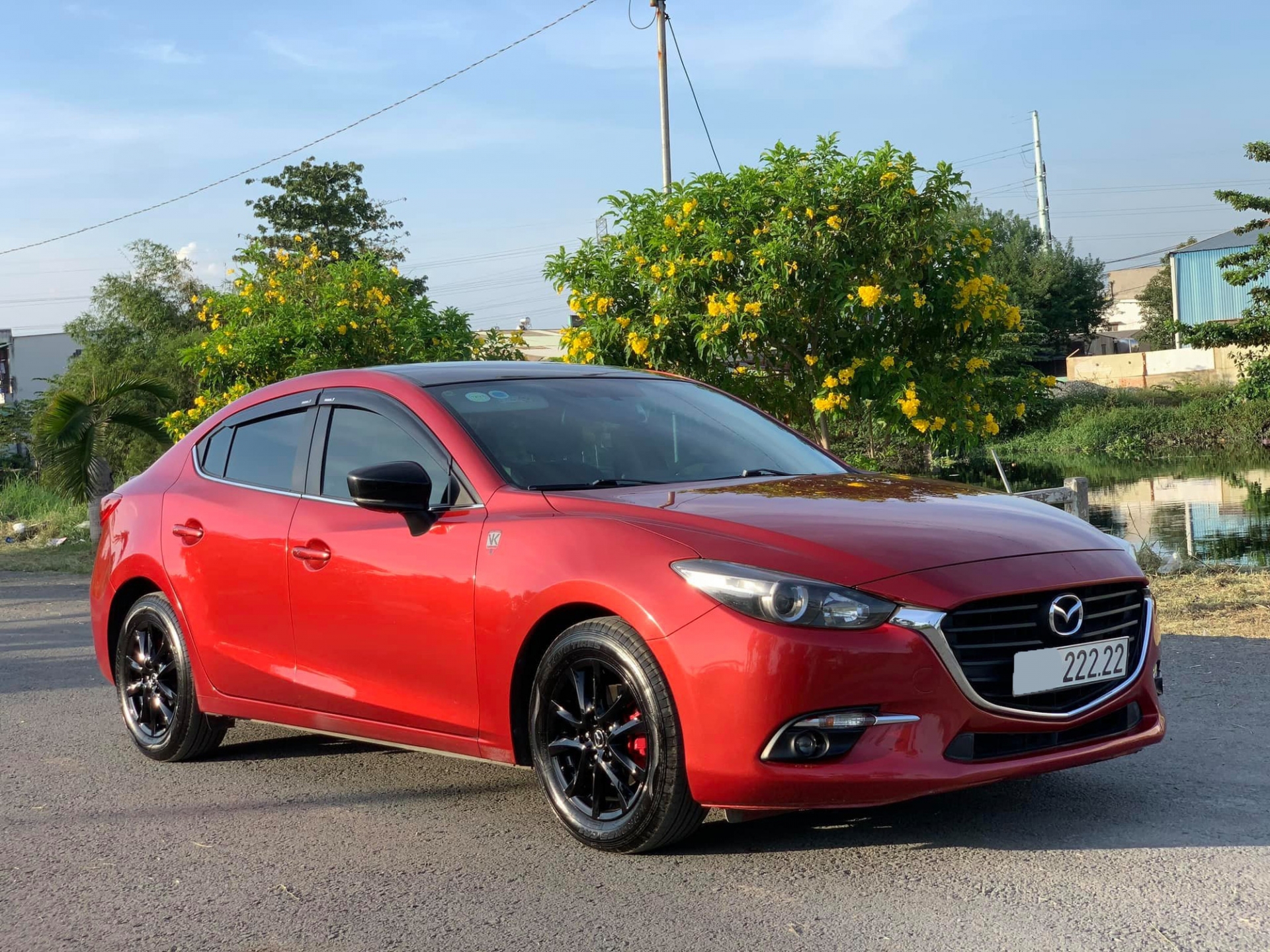 Mazda3 3 năm tuổi có giá bán lại ngang xe sang Mercedes-Benz: Nhiều chi tiết đáng tiền 5 Mazda3 3 năm tuổi có giá bán lại ngang xe sang Mercedes-Benz: Nhiều chi tiết đáng tiền 5