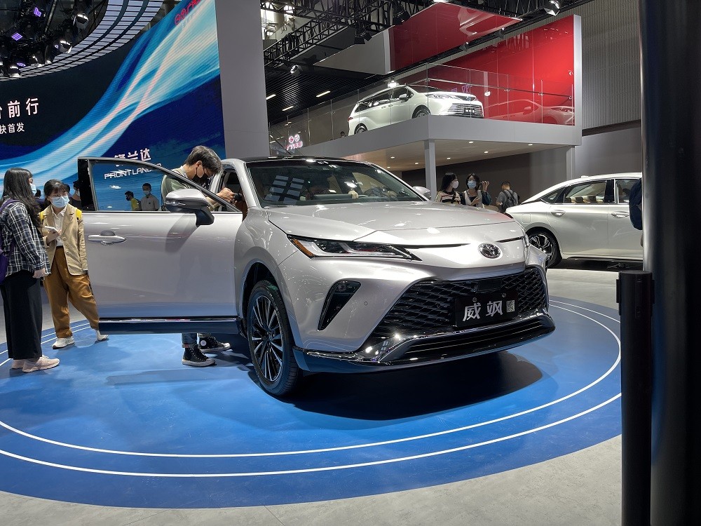 Cận cảnh Toyota Venza 2022 vừa ra mắt, đối thủ cạnh tranh trực tiếp với Hyundai SantaFe - Ảnh 2
