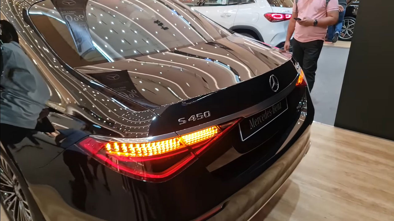 Soi từng góc cạnh của Mercedes-Benz S450 2022 vừa về đại lý: Xe sang đỉnh cao đẹp không tì vết - Ảnh 4 Soi từng góc cạnh của Mercedes-Benz S450 2022 vừa về đại lý: Xe sang đỉnh cao đẹp không tì vết - Ảnh 4