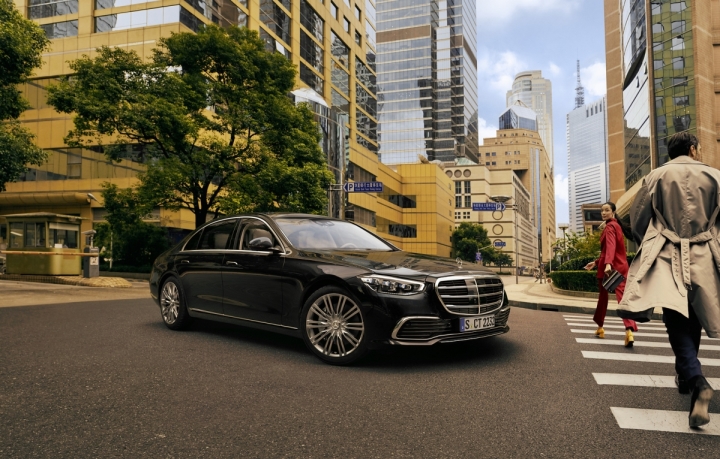 Mercedes-Benz S-Class 2022 đắt hơn cả tỷ đồng so với đời cũ, có nguy cơ đánh mất vị thế? - Ảnh 1 Mercedes-Benz S-Class 2022 đắt hơn cả tỷ đồng so với đời cũ, có nguy cơ đánh mất vị thế? - Ảnh 1