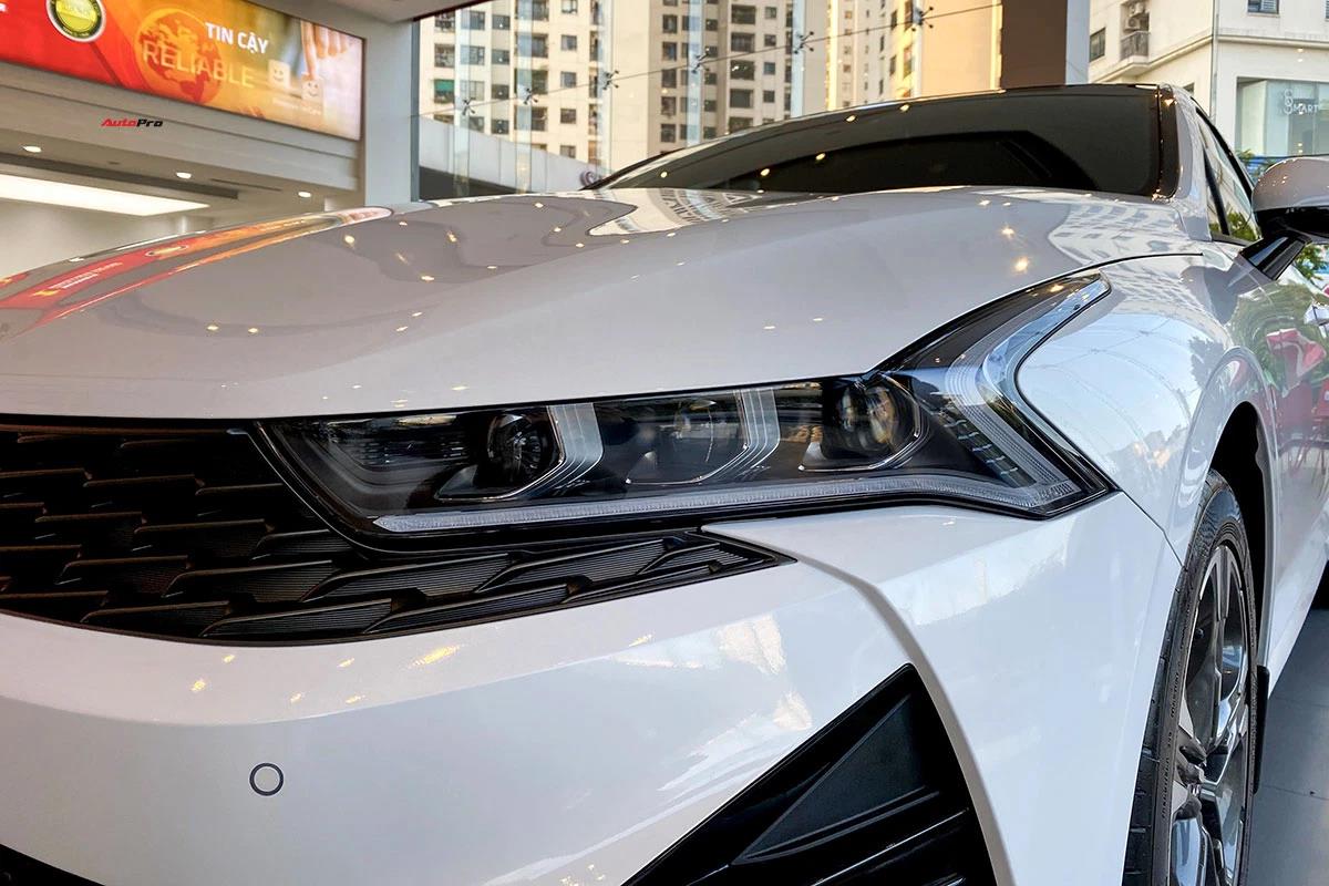 Cận cảnh Kia K5 bản cao cấp: Trang bị, giá bán đều ăn đứt Toyota Camry - Ảnh 3 Cận cảnh Kia K5 bản cao cấp: Trang bị, giá bán đều ăn đứt Toyota Camry - Ảnh 3